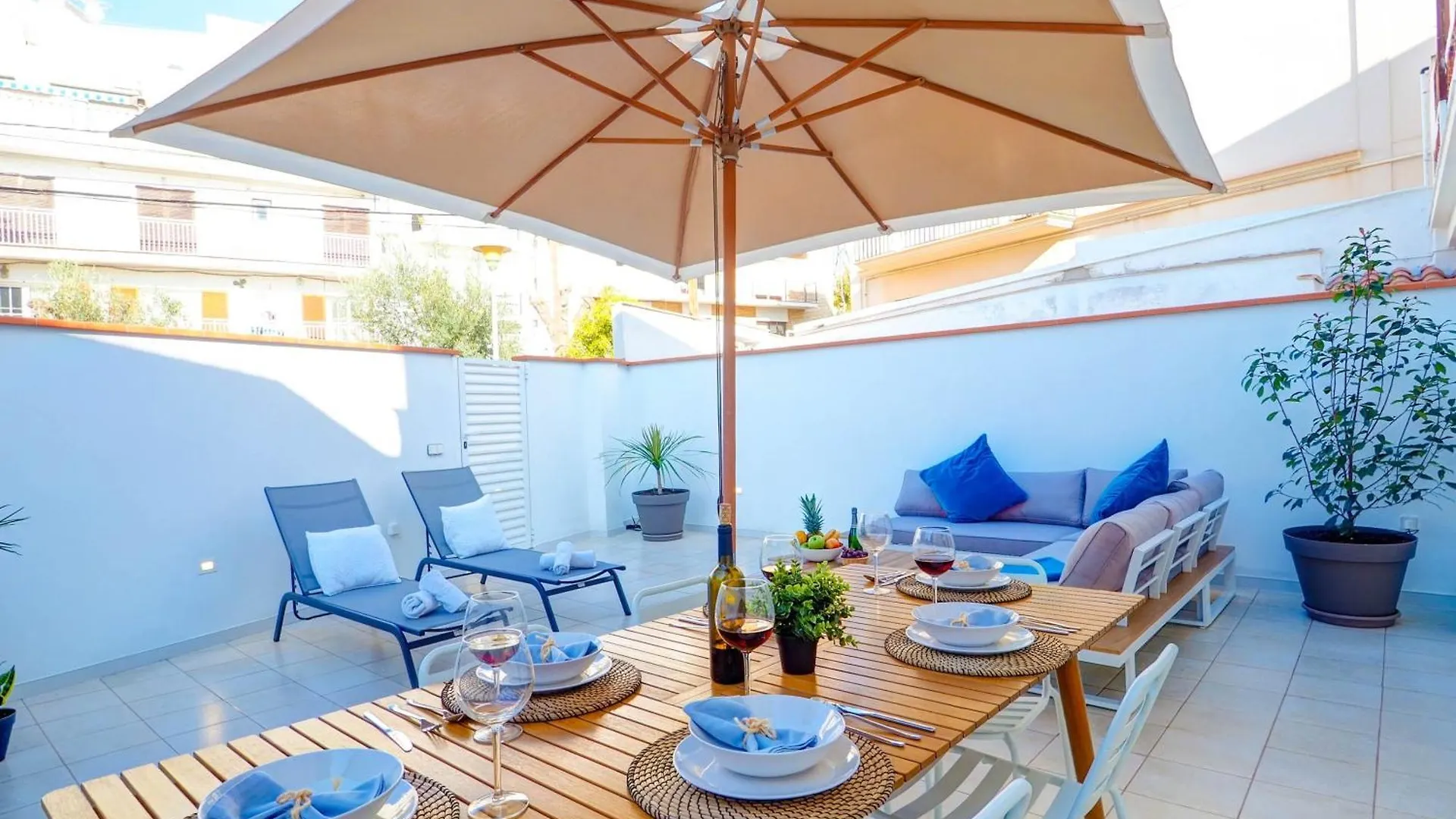 Sebastian Patio By Hello Homes Sitges