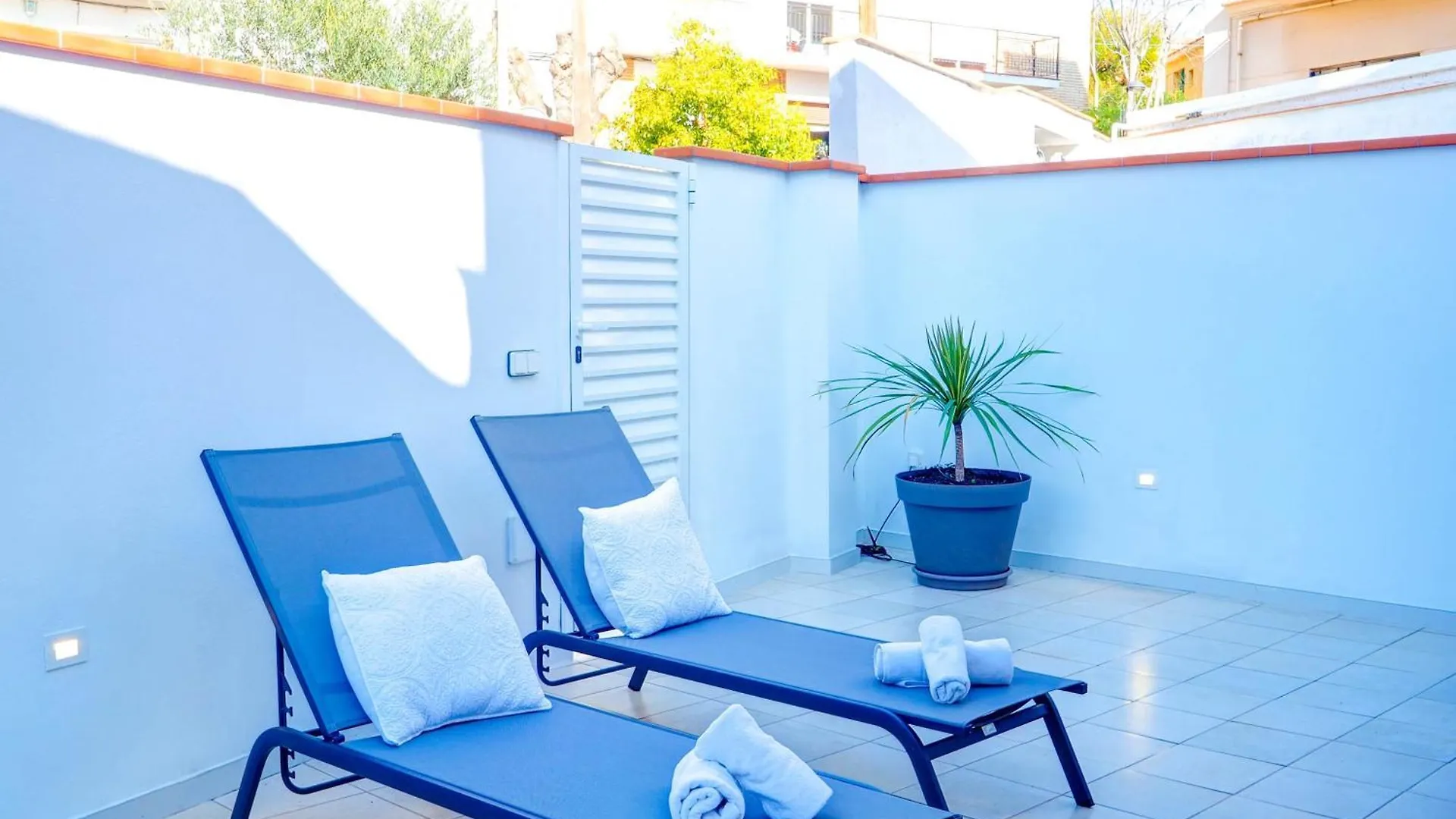 Sebastian Patio By Hello Homes Sitges 0*,
