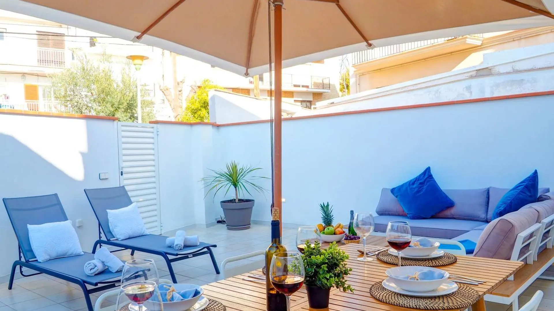 Sebastian Patio By Hello Homes Sitges Spain